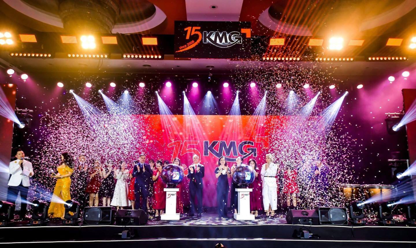 TỔ CHỨC SỰ KIỆN GALA DINNER CÙNG DAWN VIỆT